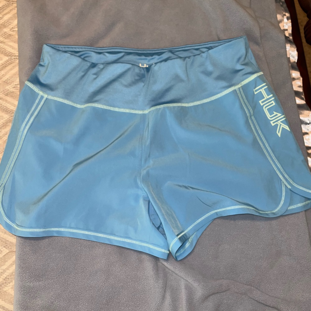 Huk women’s athletic shorts - blue